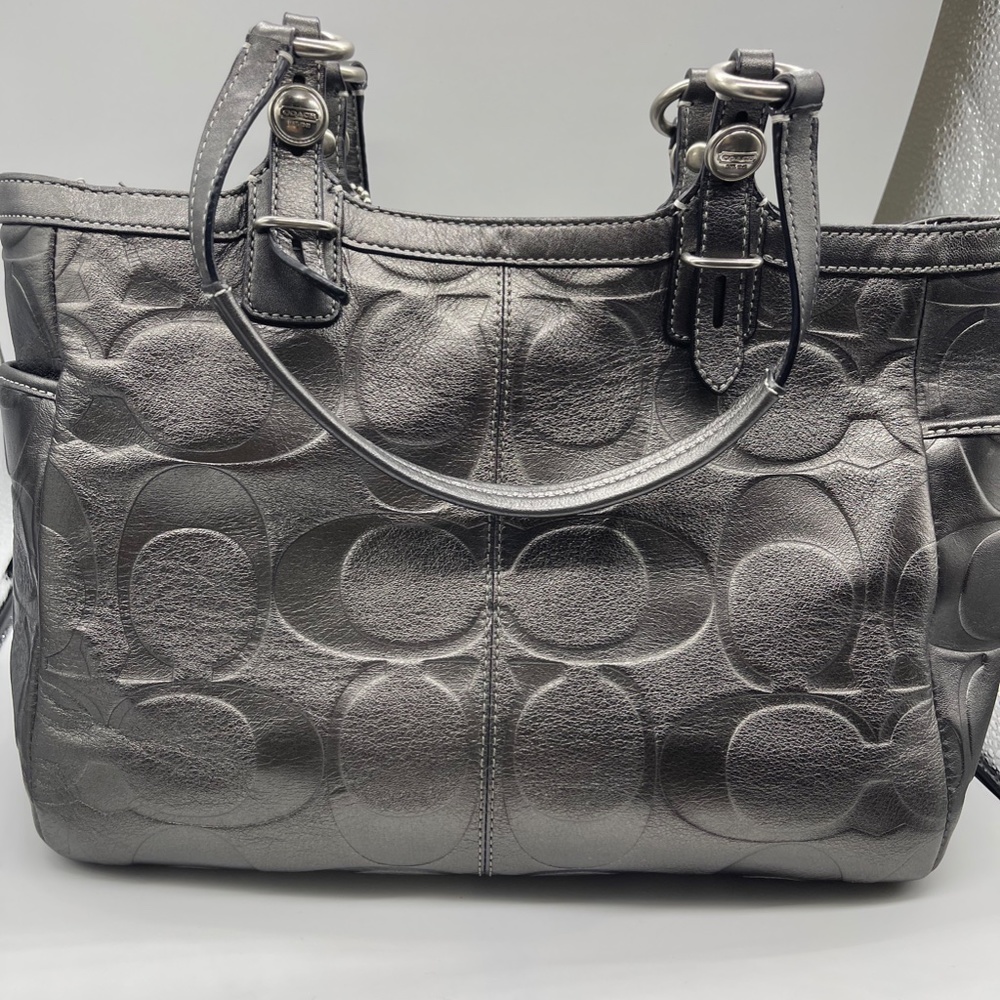 Coach Hampton Leather Shoulder Bag with Matching Zipper Pouch and Wallet - Picture 5 of 15